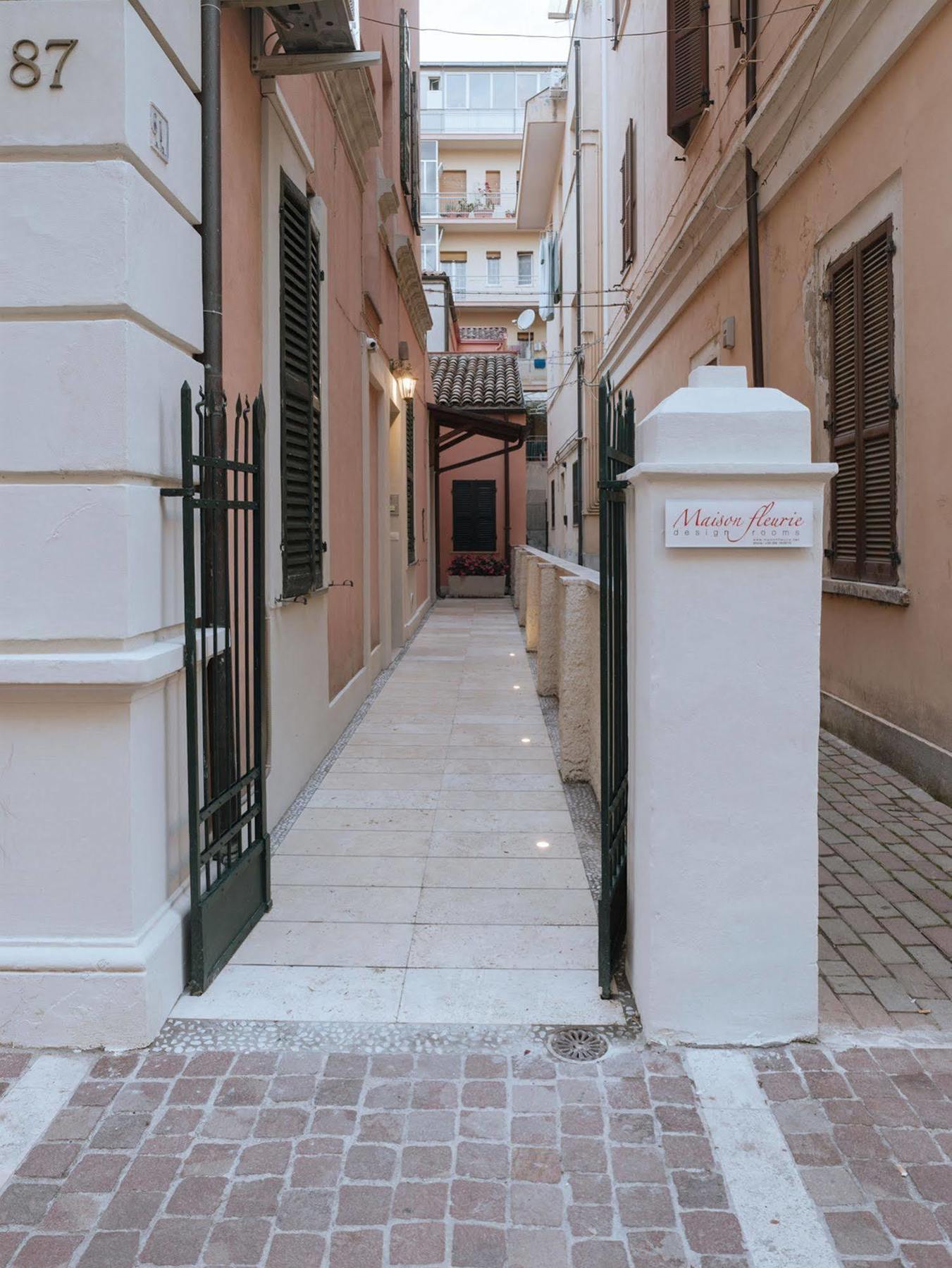 Maison Fleurie Pescara Exterior photo